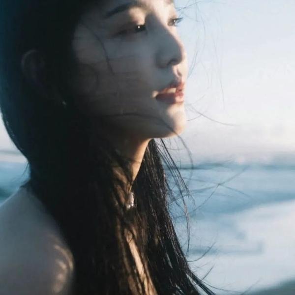 八九点钟的太阳
